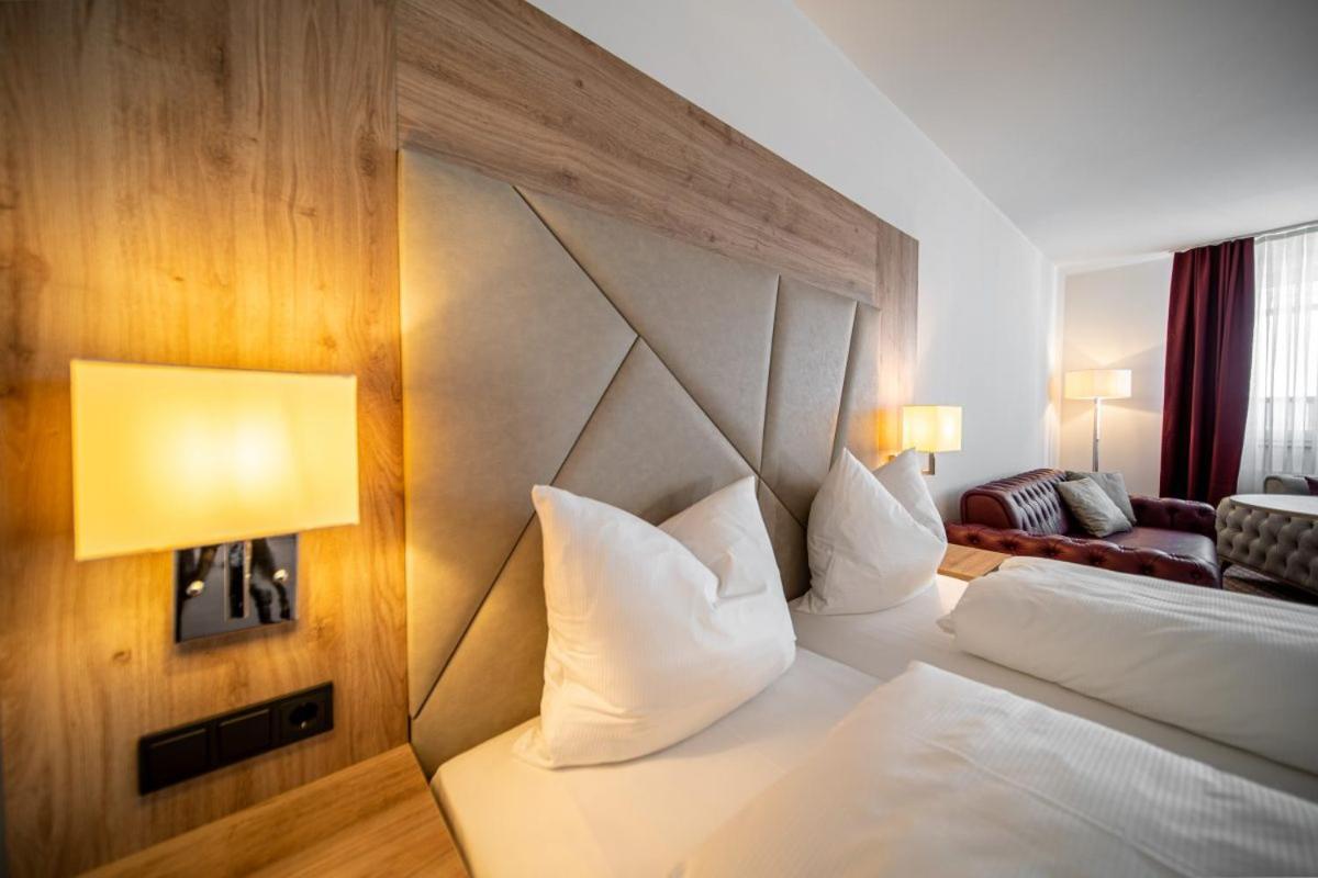 Ee Hotel Kassel Bagian luar foto