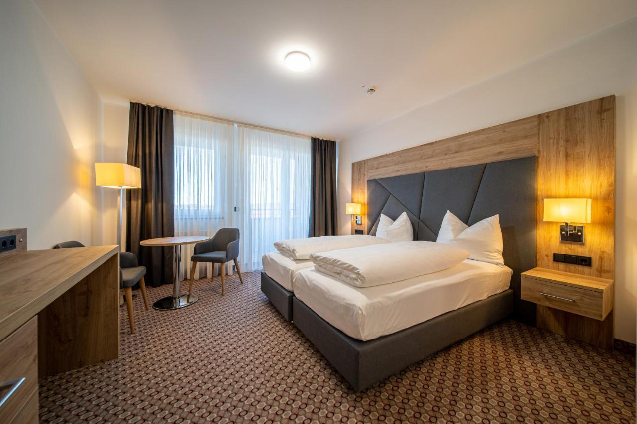 Ee Hotel Kassel Bagian luar foto